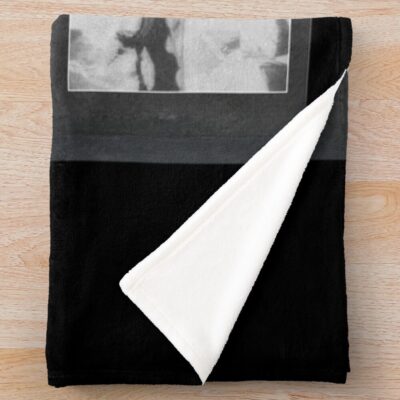 Alternative view of Black Frieren Throw Blanket